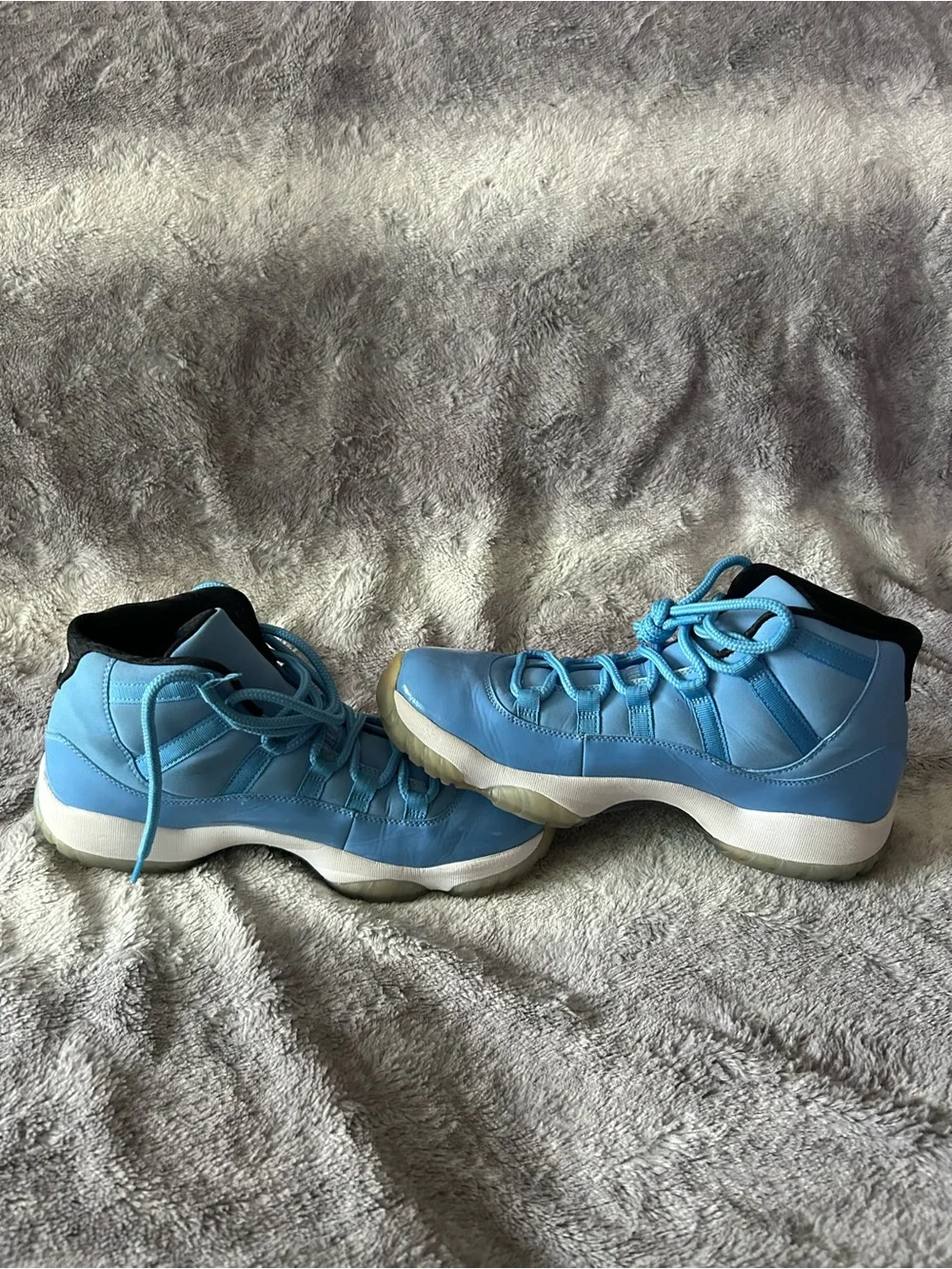 Nike air Jordan 11 retro Pantone size 10 Vnds